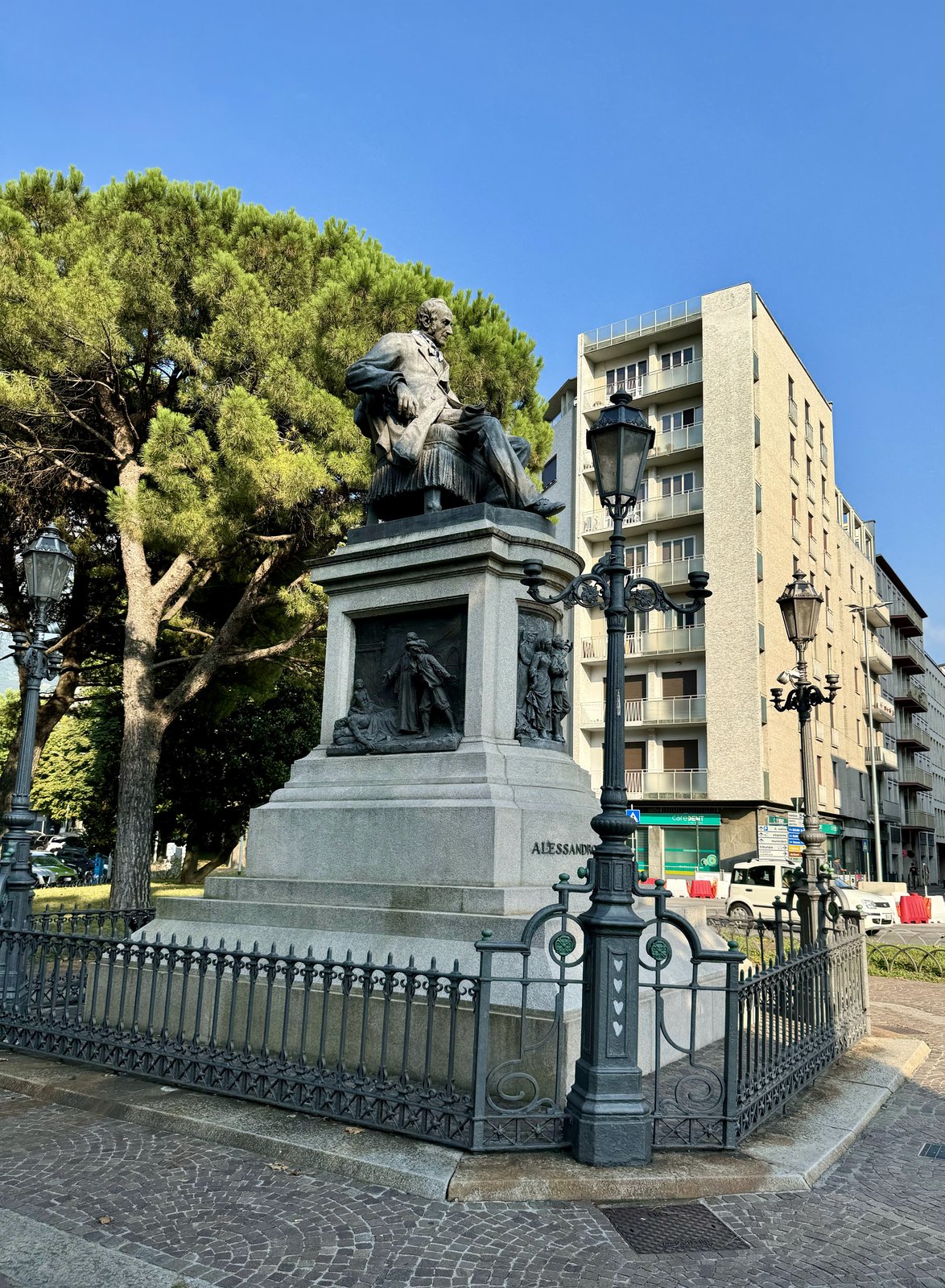 Monument of Manzoni
