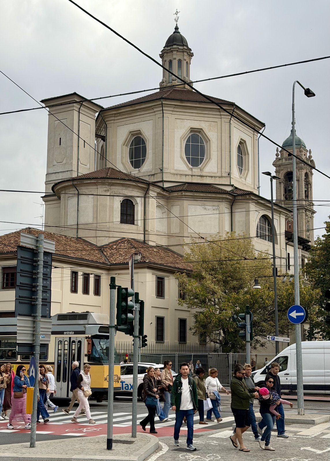 Santuario di San Bernardino alle Ossa