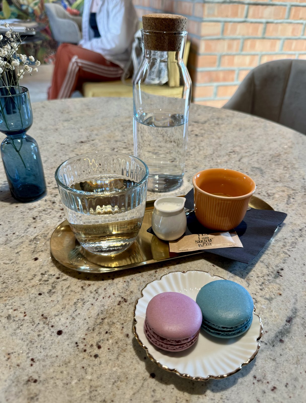 M Café Macarons